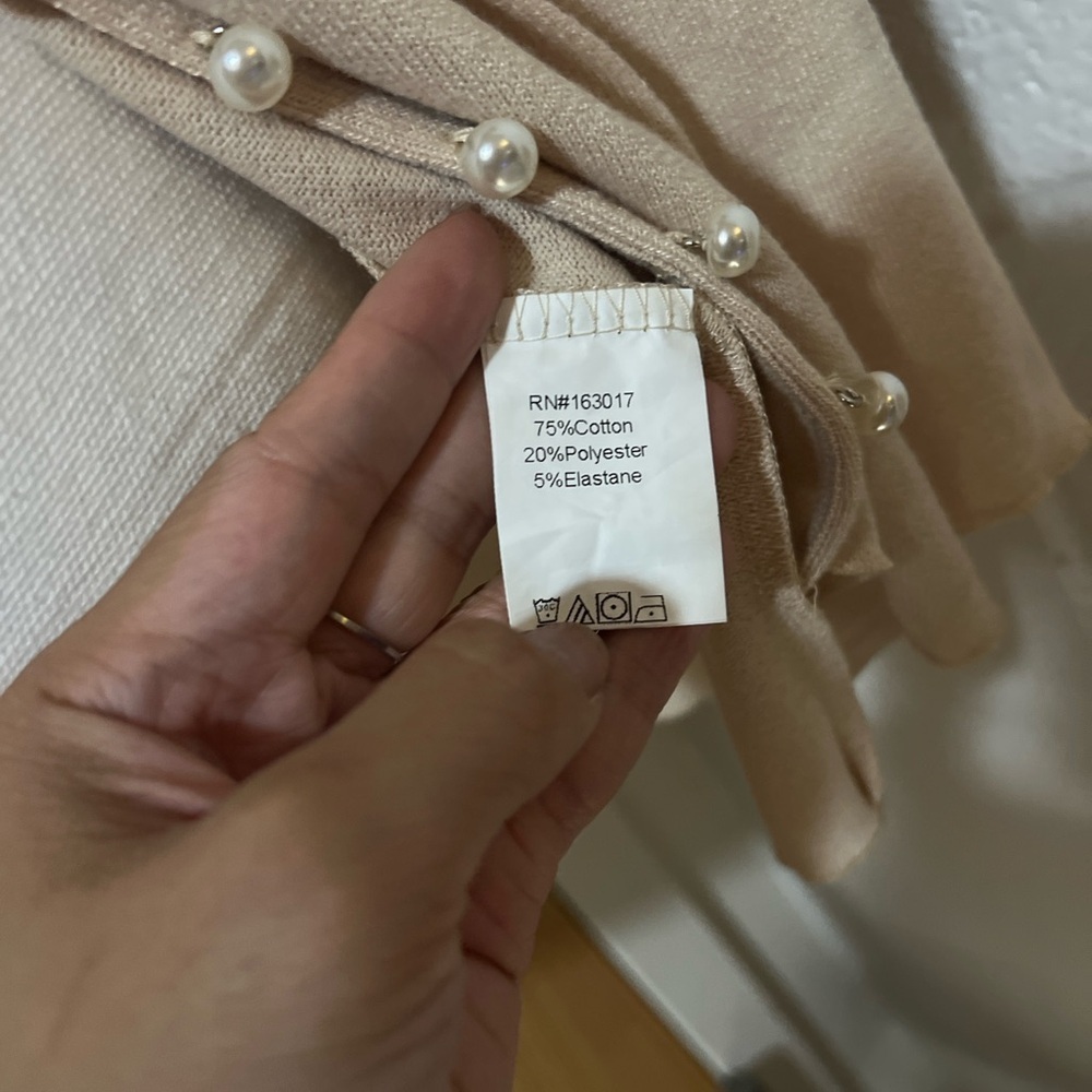 Princess Poly Beige cardigan w/ pearls button details - Picture 2 of 5